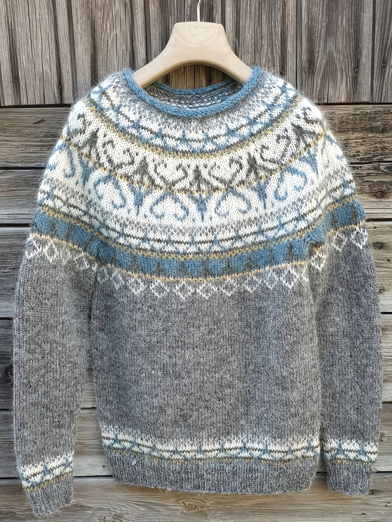 Nuria | Traditionell Tröja i Nordisk Stil