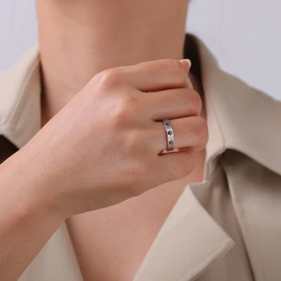 Justerbar Ring i Silver och Guld med Tassmotiv – Miraie