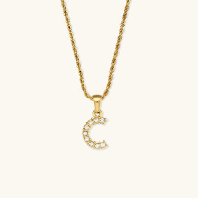 Diamantbesatta Initialhalsband från Maeve