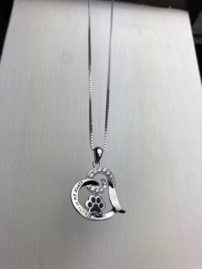 Elegant hjärtformat minneshalsband i silver - Almaie