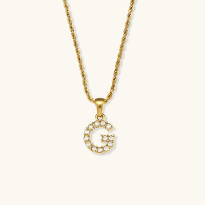 Diamantbesatta Initialhalsband från Maeve