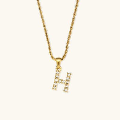 Diamantbesatta Initialhalsband från Maeve