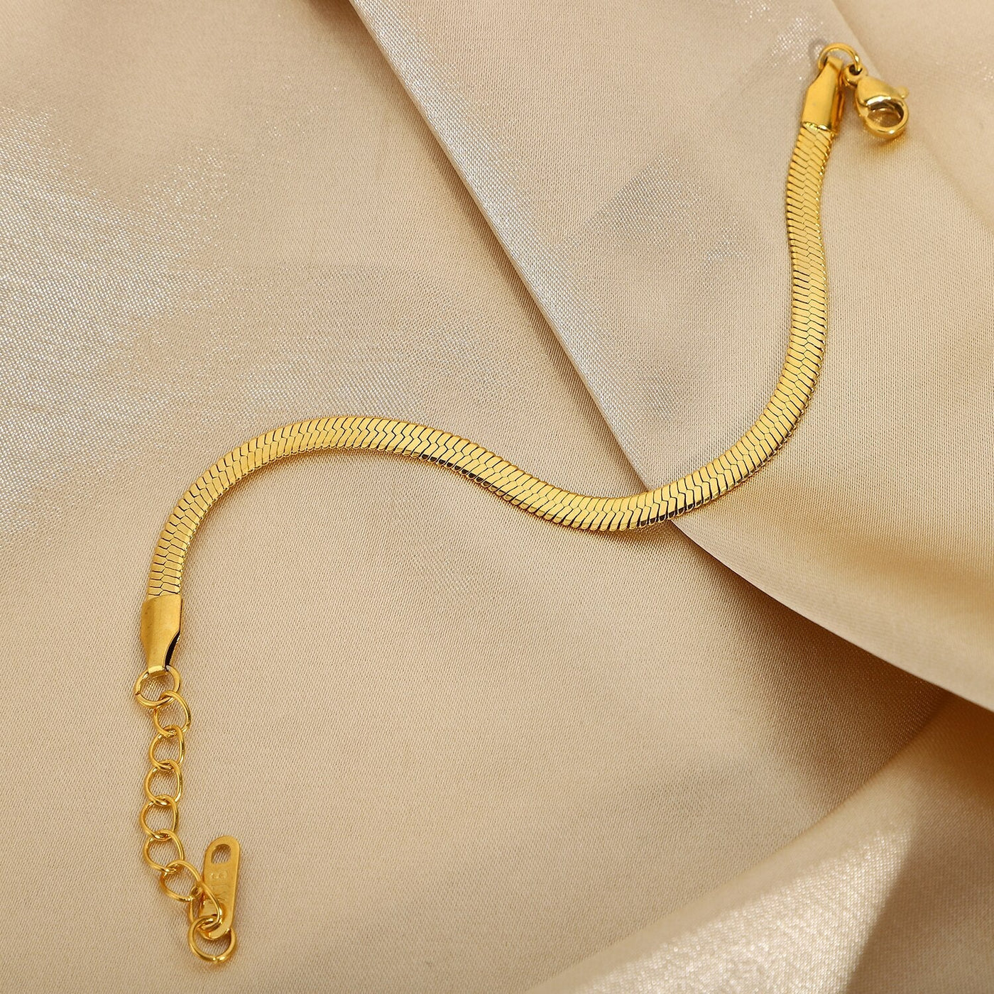Ellaine Guld Herringbone Armband