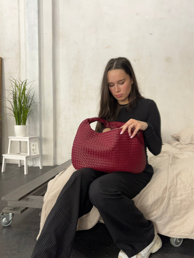 ElinVäska™ – Stilren och funktionell väska för varje tillfälle
