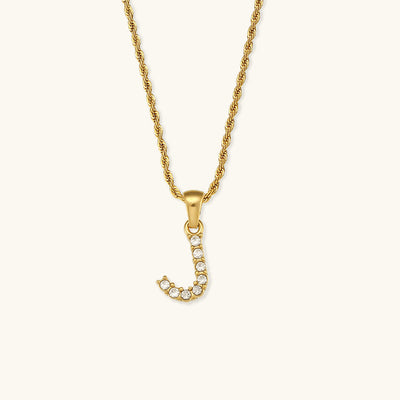 Diamantbesatta Initialhalsband från Maeve
