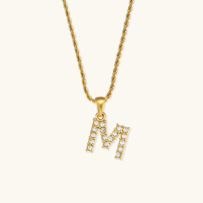 Diamantbesatta Initialhalsband från Maeve