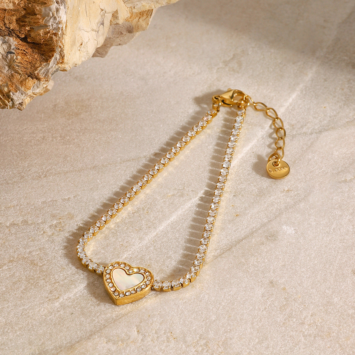 Cameron Diamond Heart Tennisarmband