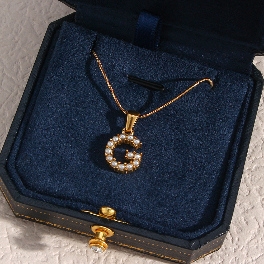 Augustine Pärlhalsband med Initial