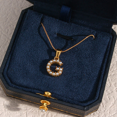 Augustine Pärlhalsband med Initial