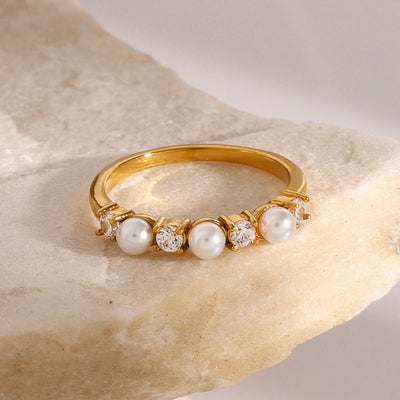 Keisha Ring med Diamanter och Pärldekoration