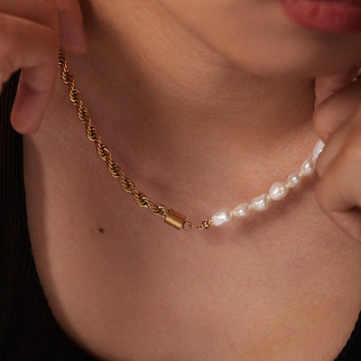 Dualia Guldpärlhalsband