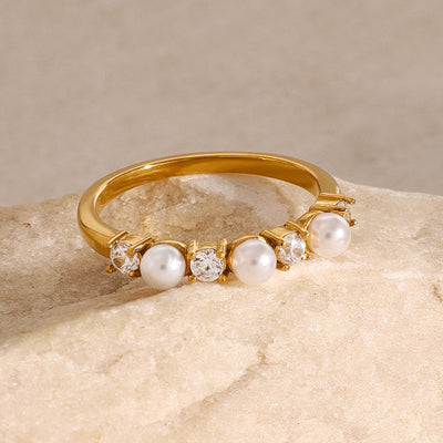 Keisha Ring med Diamanter och Pärldekoration