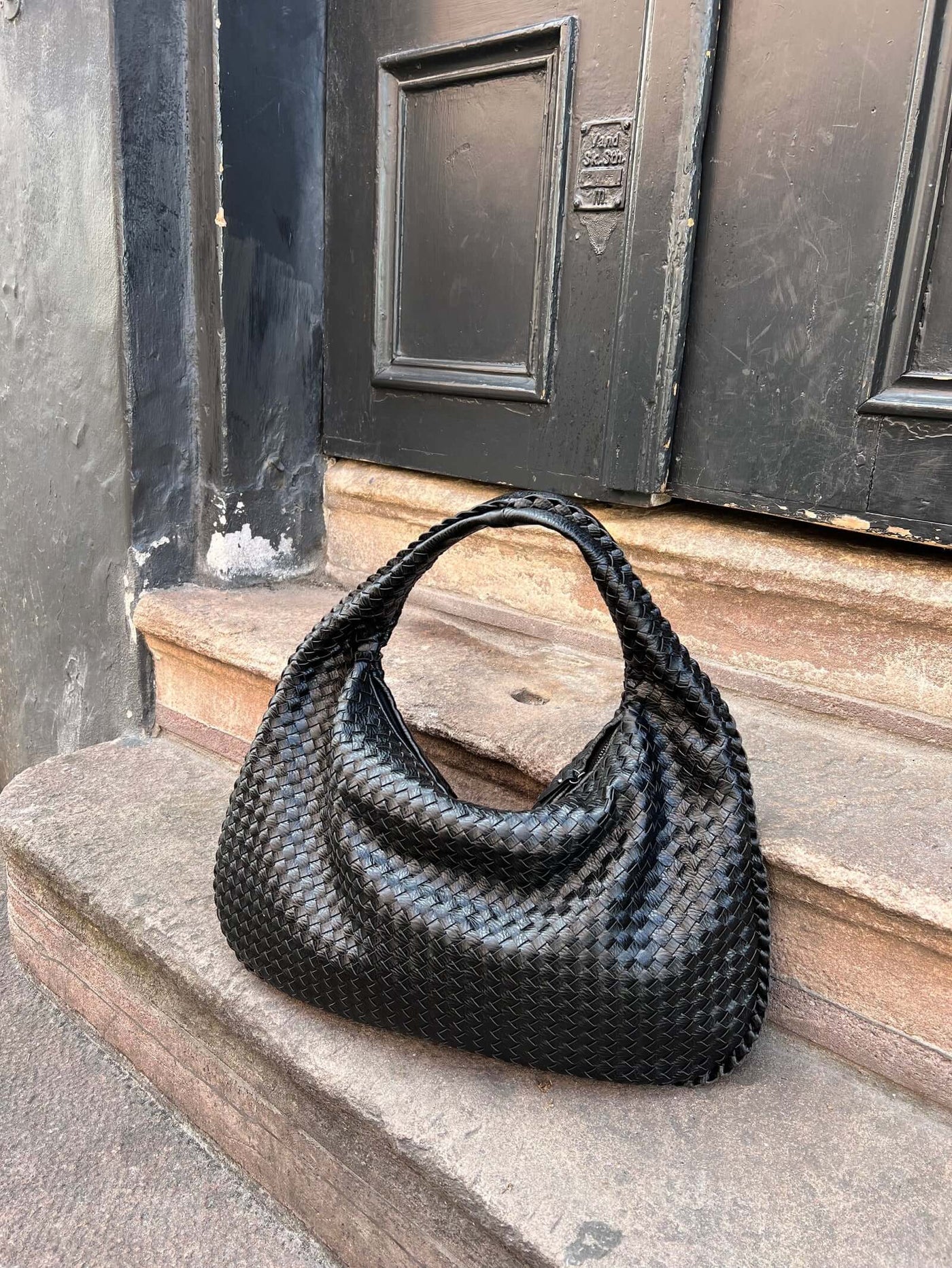 ElinVäska™ – Stilren och funktionell väska för varje tillfälle