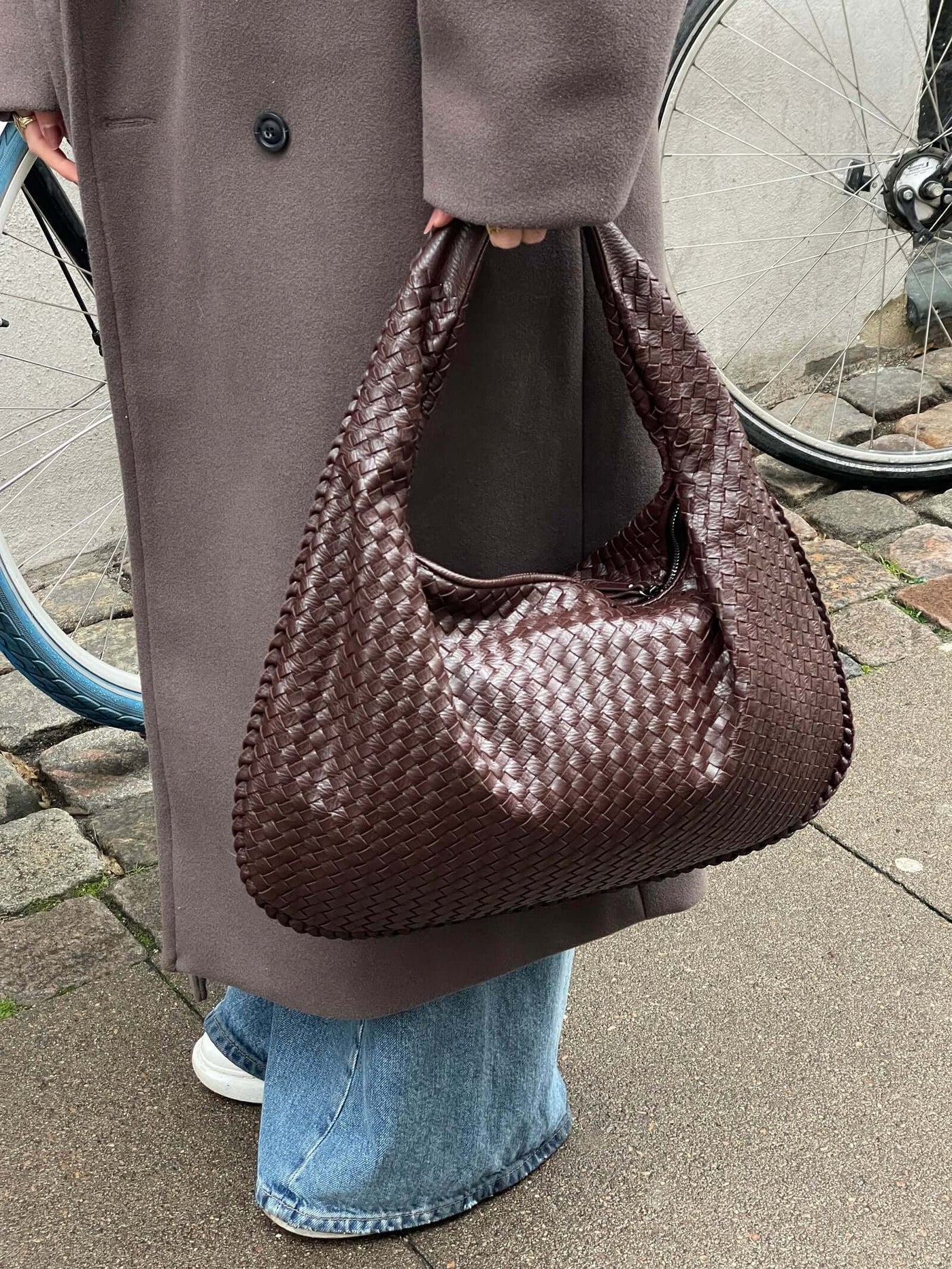 ElinVäska™ – Stilren och funktionell väska för varje tillfälle