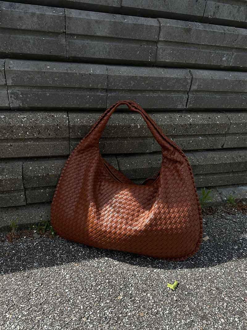 ElinVäska™ – Stilren och funktionell väska för varje tillfälle